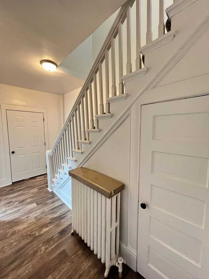 1524 Hughitt Ave - Photo 6 of 38