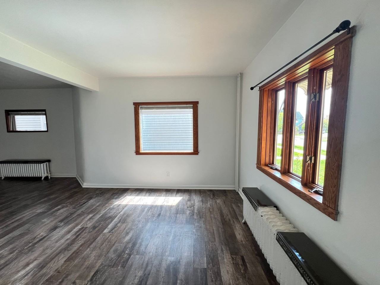 1524 Hughitt Ave - Photo 7 of 38