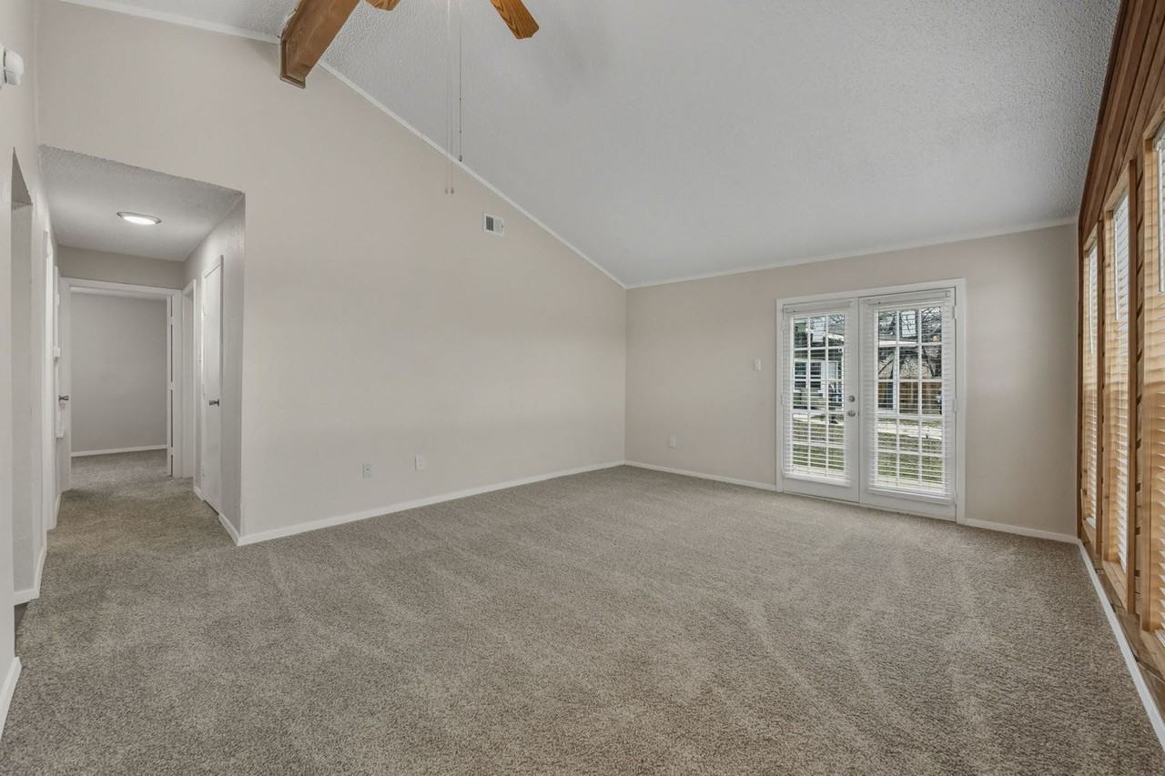 GWV Duplexes - Photo 5 of 15