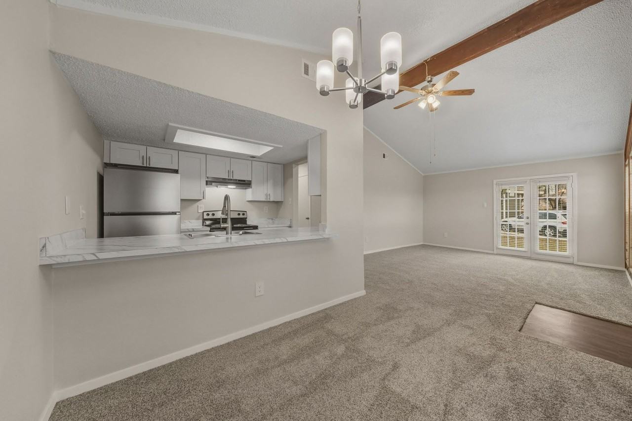 GWV Duplexes - Photo 7 of 15