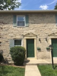 1605 S Dorchester Dr #1605 - Photo 2 of 15