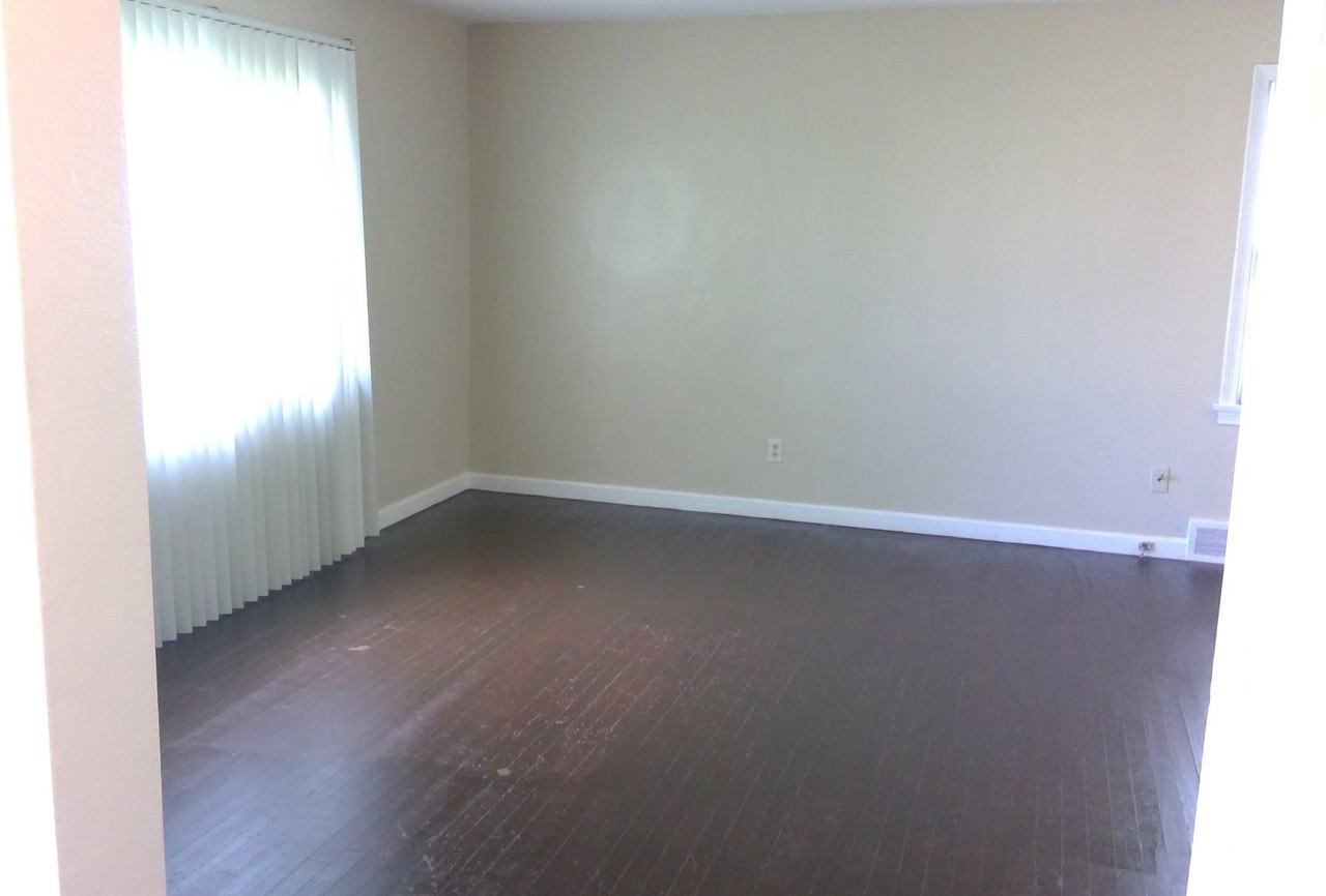 4435 Rosemary Ave - Photo 3 of 23