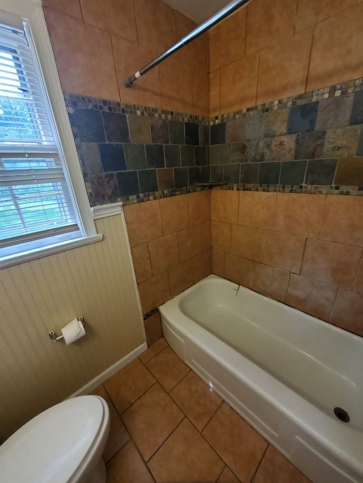 4435 Rosemary Ave - Photo 6 of 23