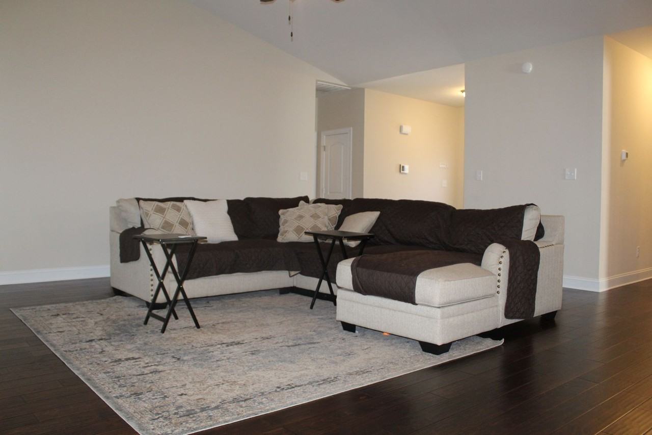 301 Joyland Dr - Photo 5 of 24