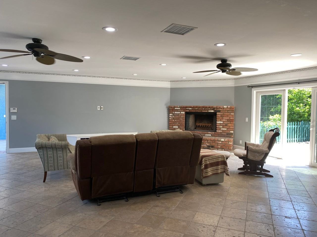 4511 Barnard St - Photo 7 of 25