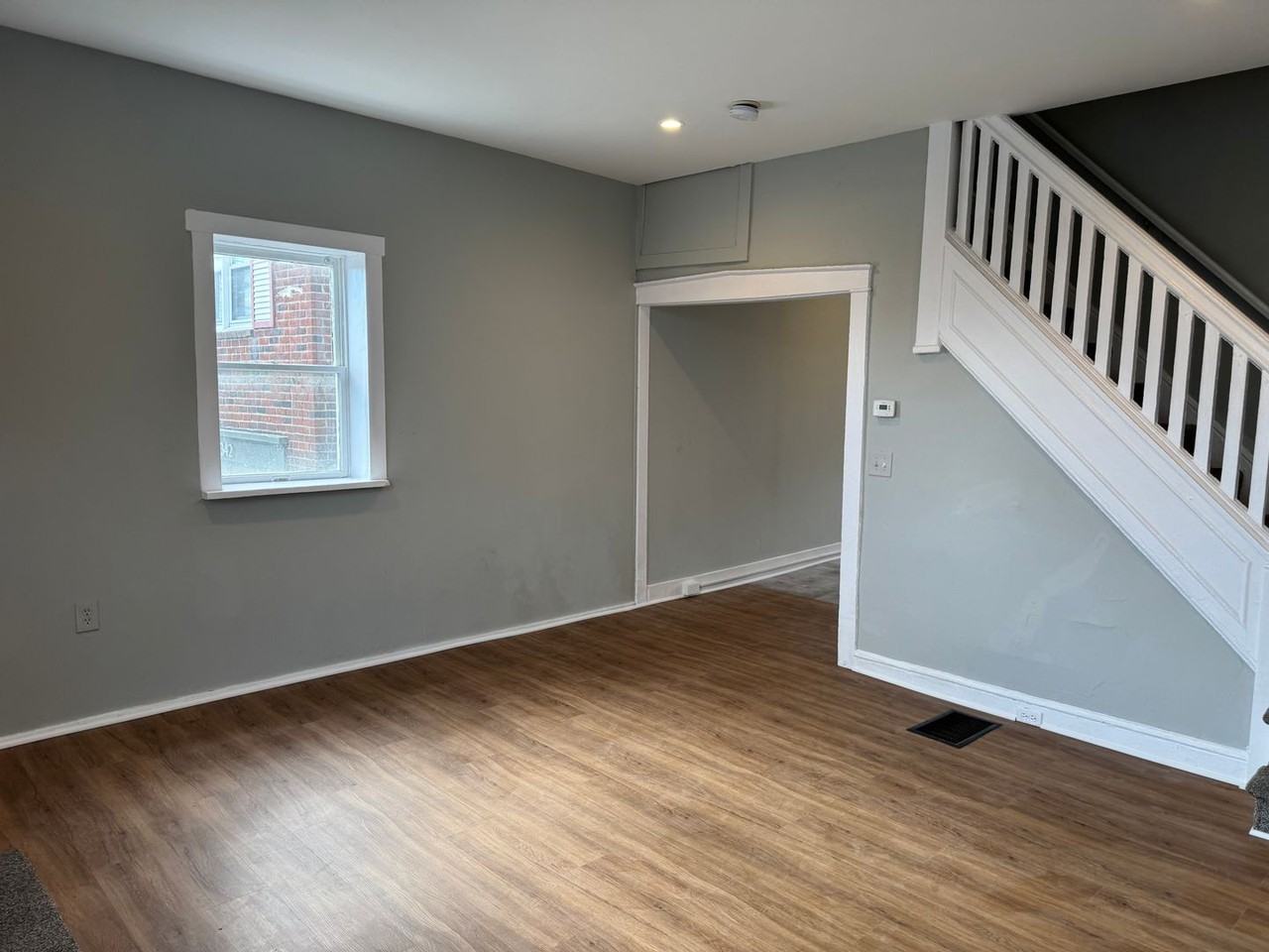 346 N Plum St - Photo 6 of 17