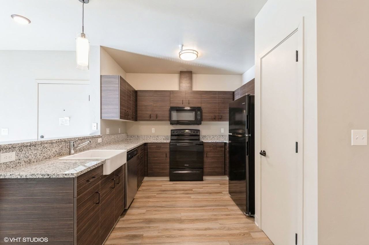 1920 Jefferson Blvd - Photo 4 of 19