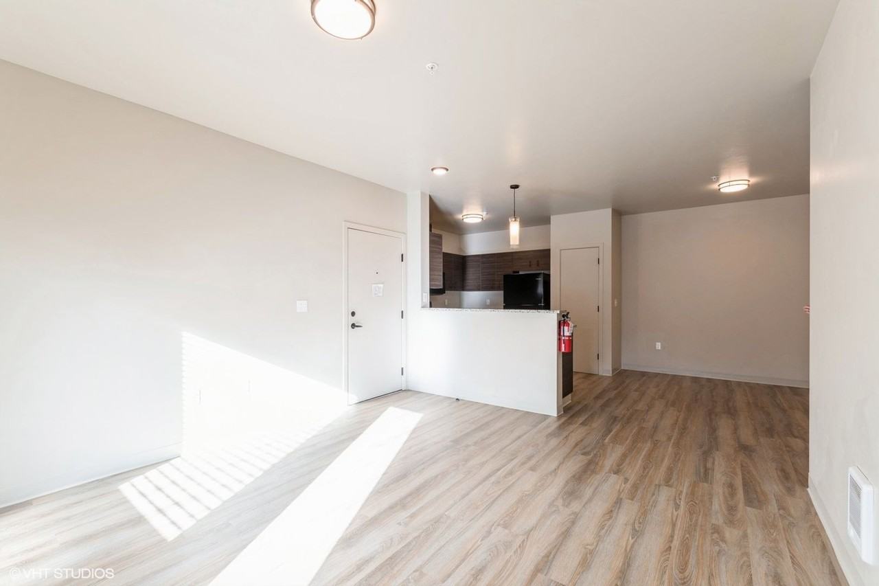 1920 Jefferson Blvd - Photo 6 of 19