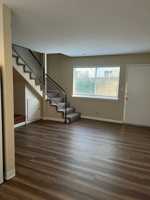 featured image of 446 S 11th St