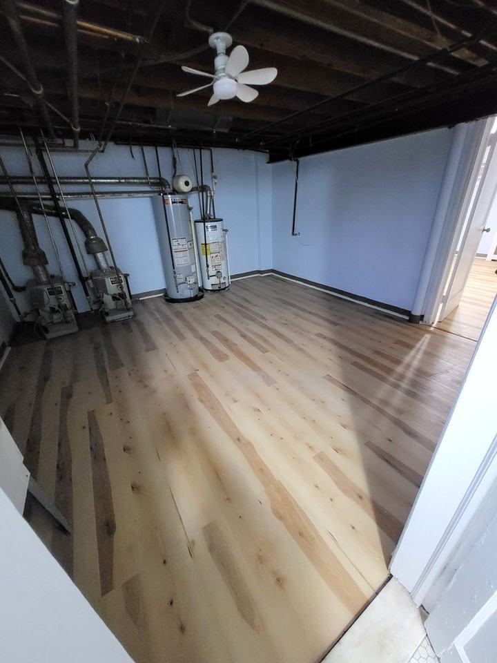 2531 W Mosher St - Photo 2 of 9