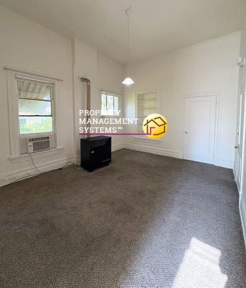 135 B St #4 - Photo 4 of 14