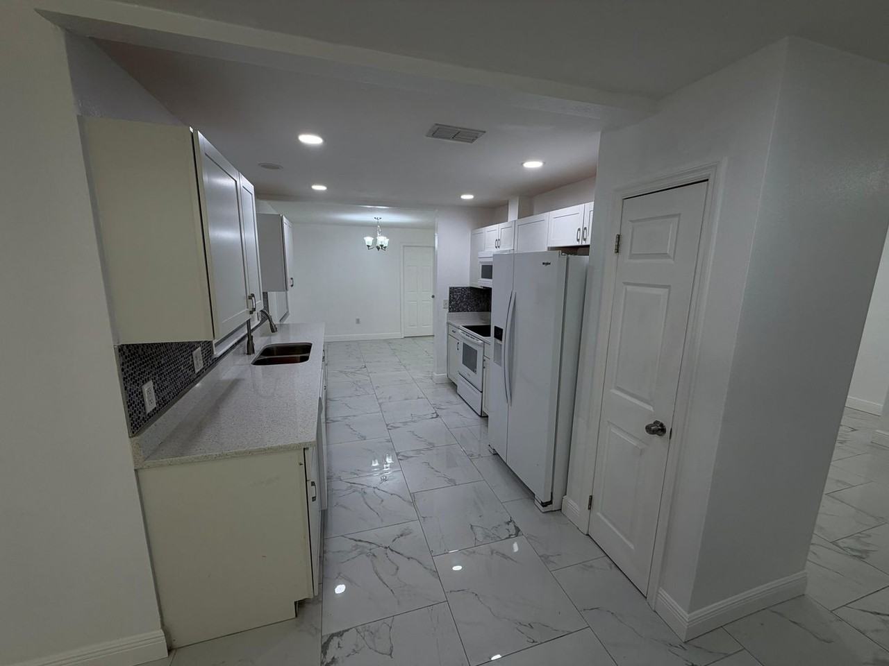 7060 Scruboak Ln - Photo 7 of 12