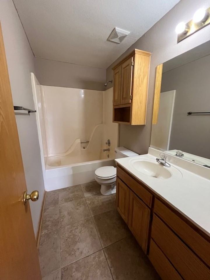 1719 S 9th St - Photo 7 of 11