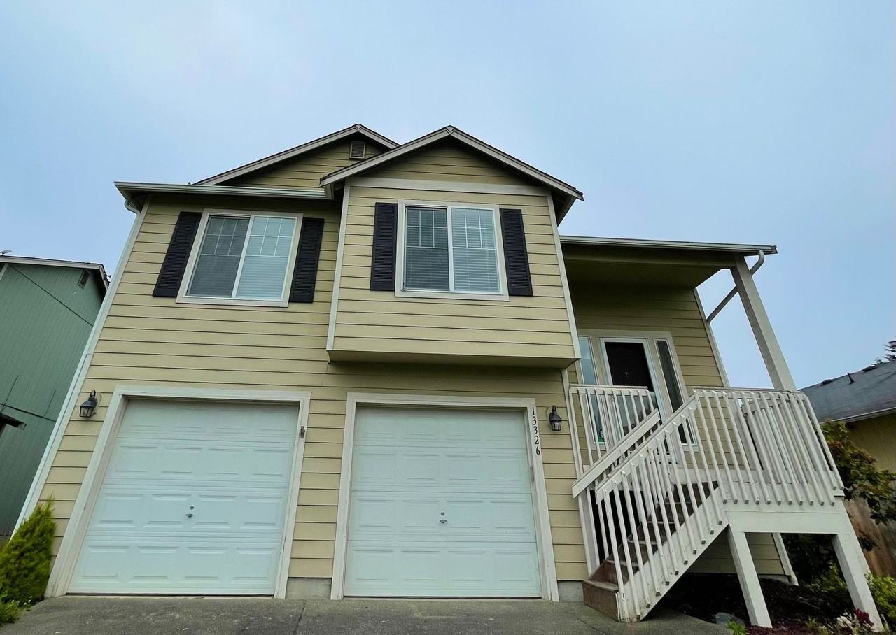 13326 88th Avenue Ct E - Photo 2 of 18