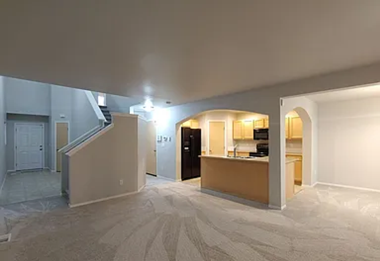 17831 72nd Ave E - Photo 2 of 8