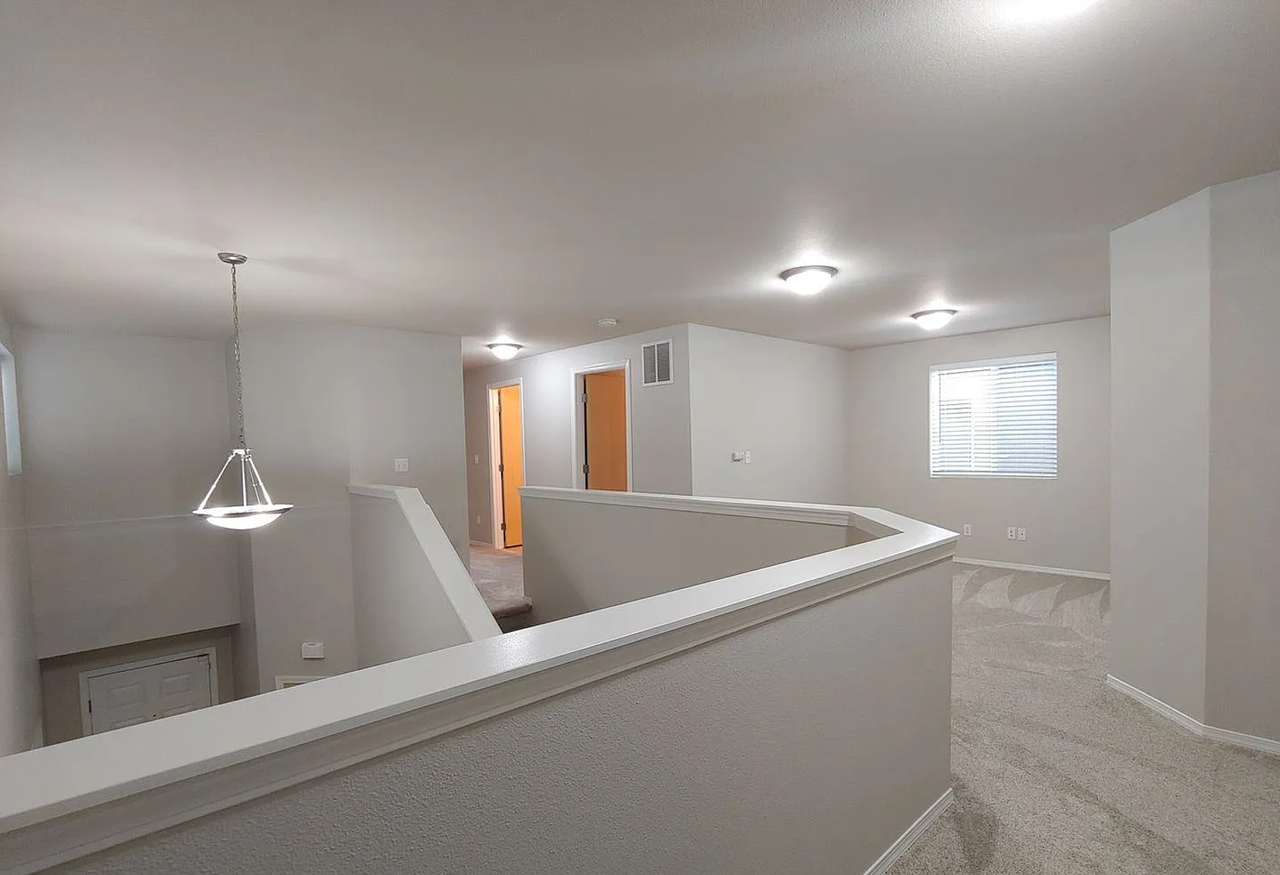 17831 72nd Ave E - Photo 4 of 8