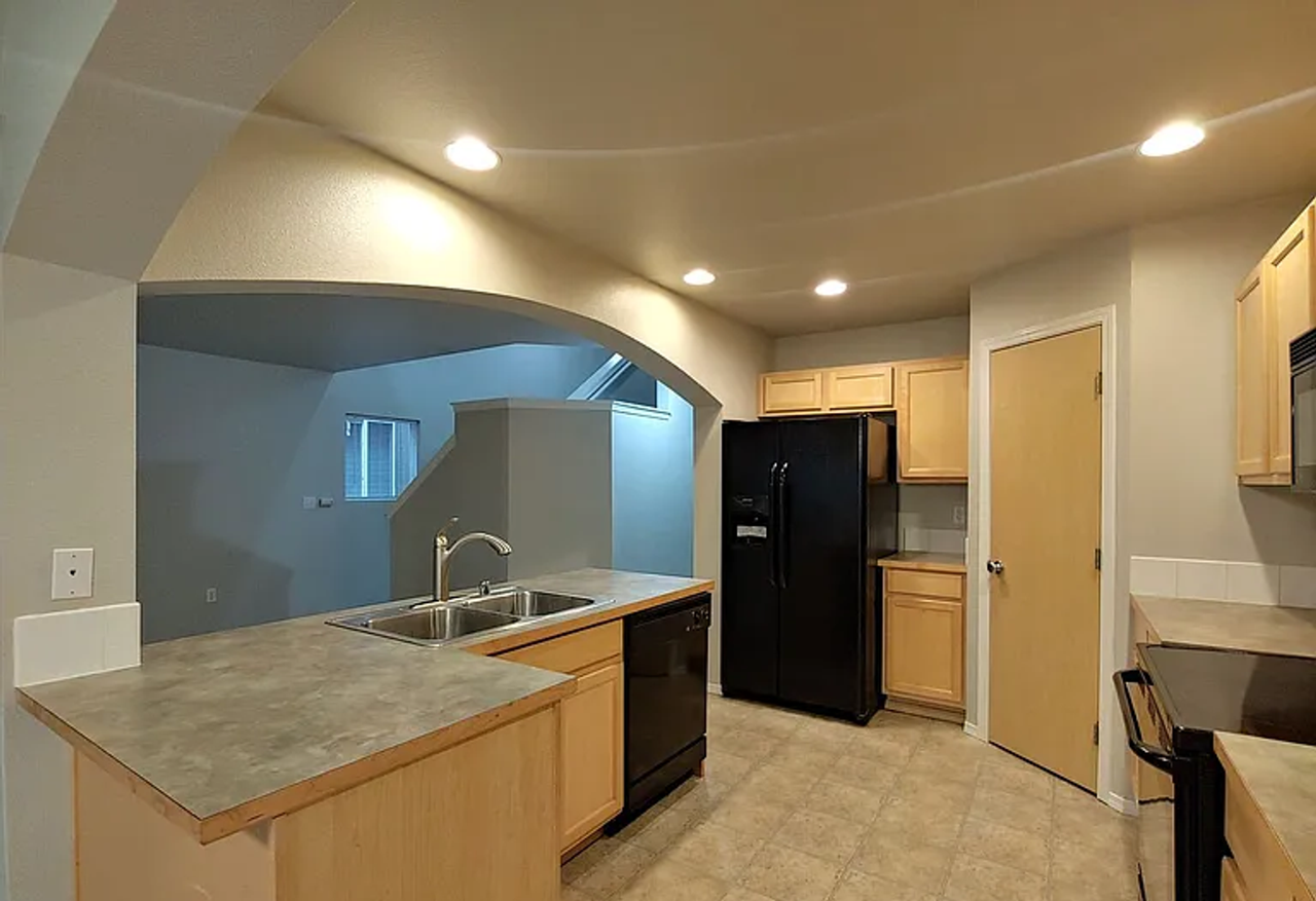 17831 72nd Ave E - Photo 6 of 8