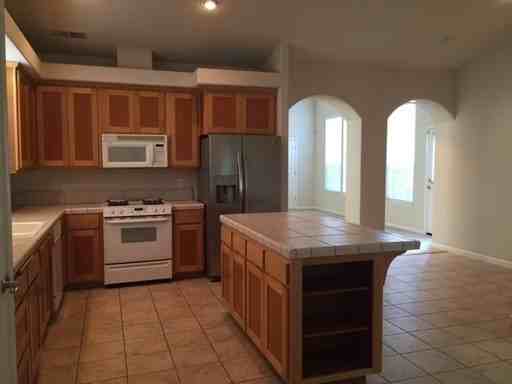 123 Mandalay Ct - Photo 4 of 10