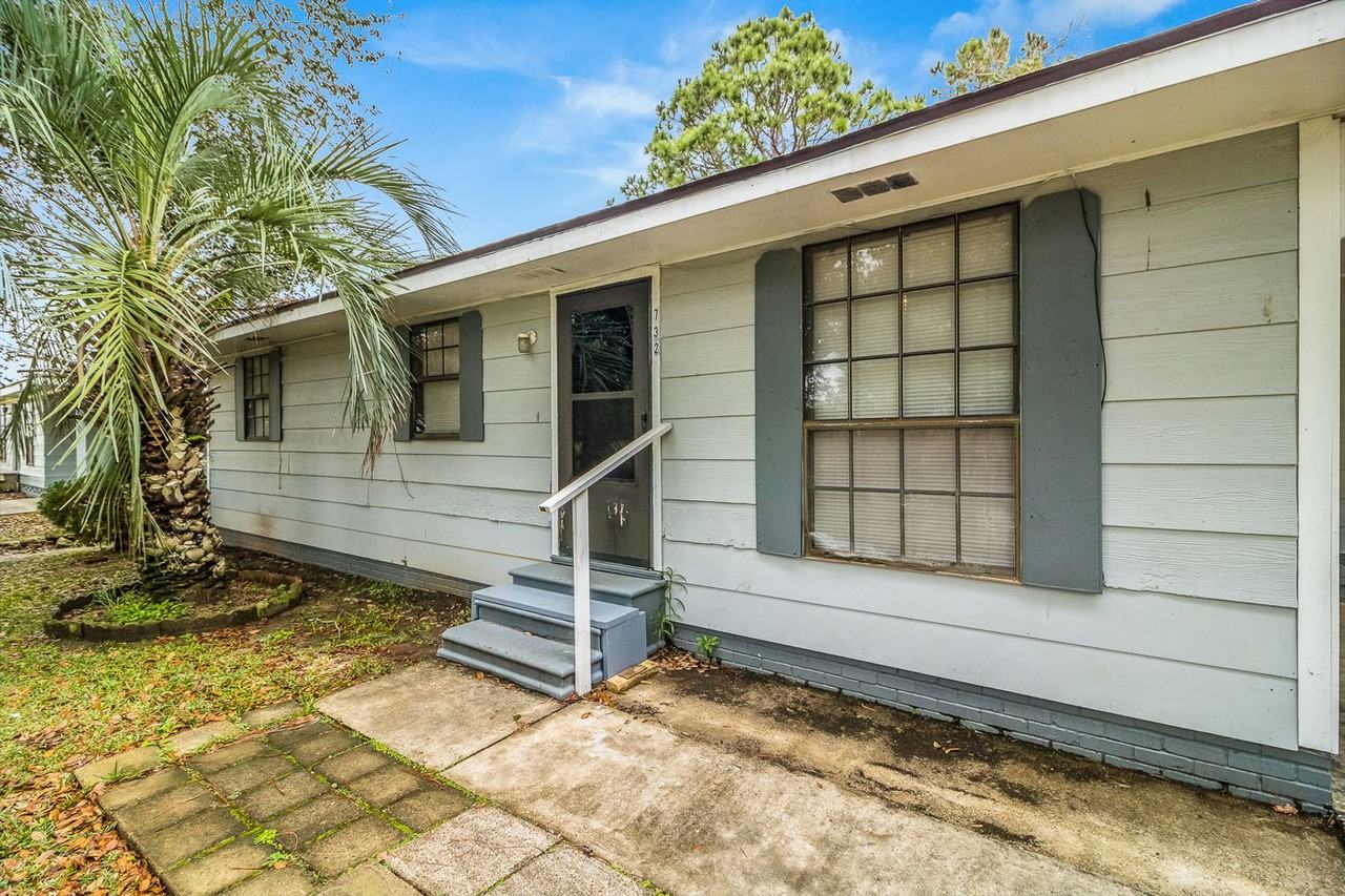 732 Maude St - Photo 2 of 15