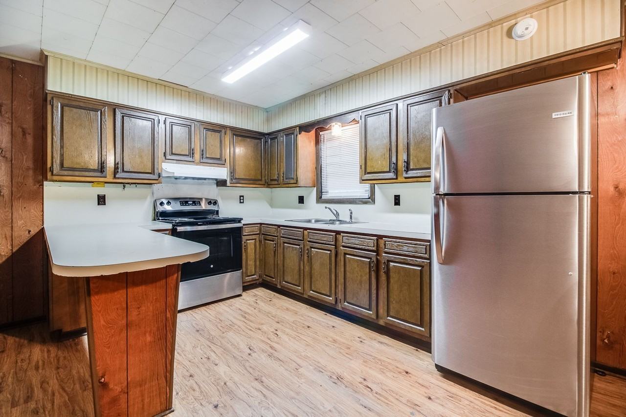 732 Maude St - Photo 5 of 15