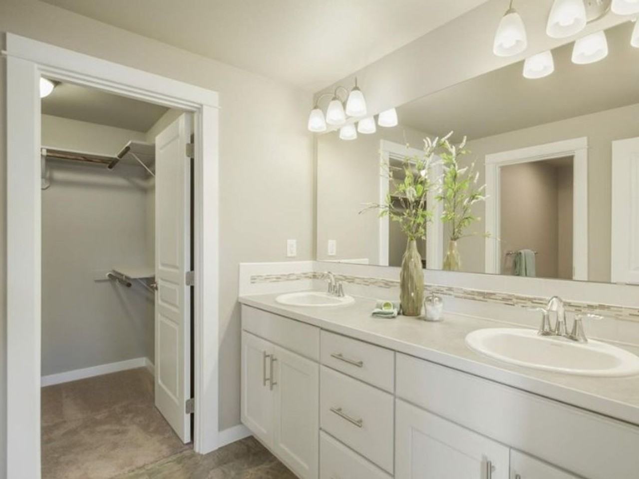 468 Nw 30th St - Photo 7 of 12