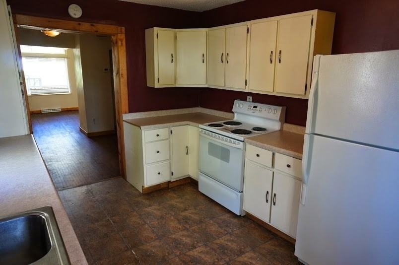 1016 E 6th St - Photo 4 of 18