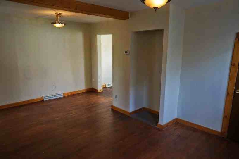 1016 E 6th St - Photo 6 of 18