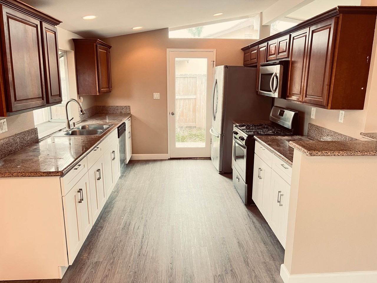 12946 Morene St - Photo 6 of 19