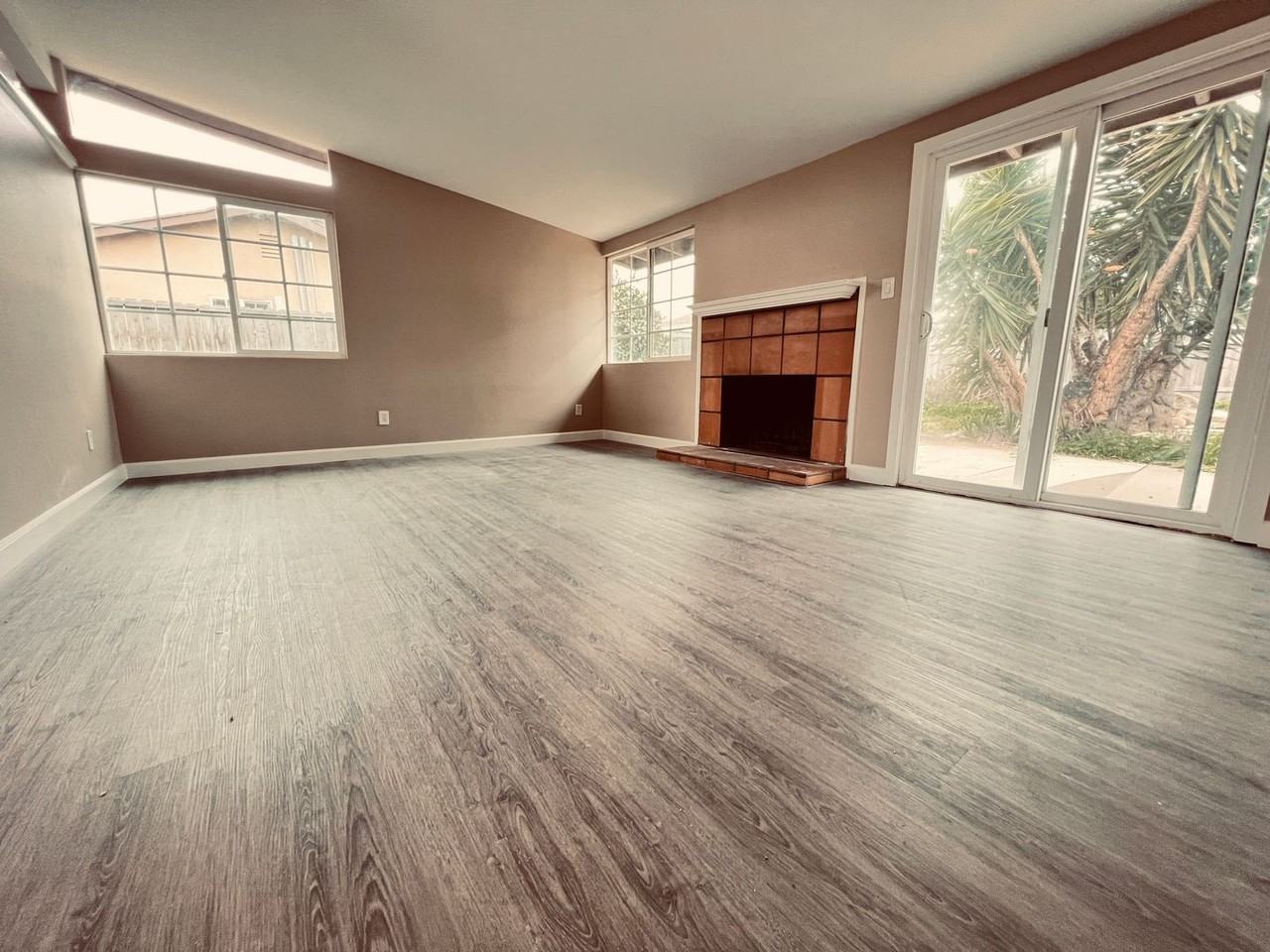 12946 Morene St - Photo 7 of 18