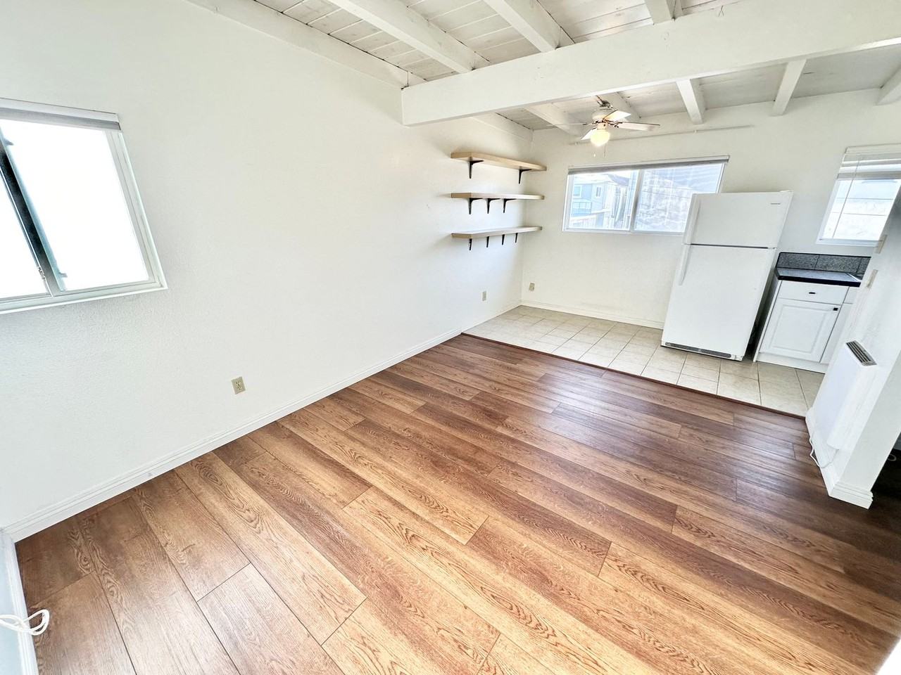 118 38th St Apt B - Photo 2 of 10