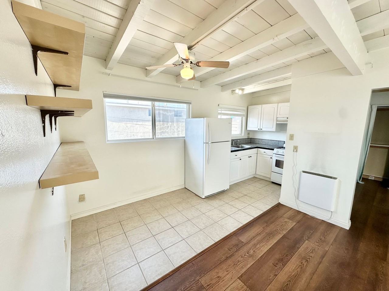 118 38th St Apt B - Photo 3 of 10