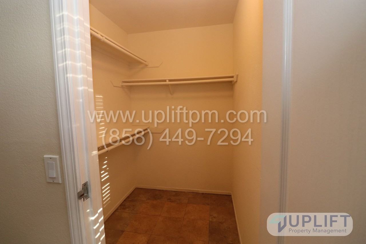 12027 Alta Carmel Ct #231 - Photo 6 of 14