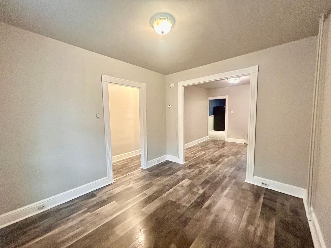 571 Pershing Ave - Photo 2 of 16