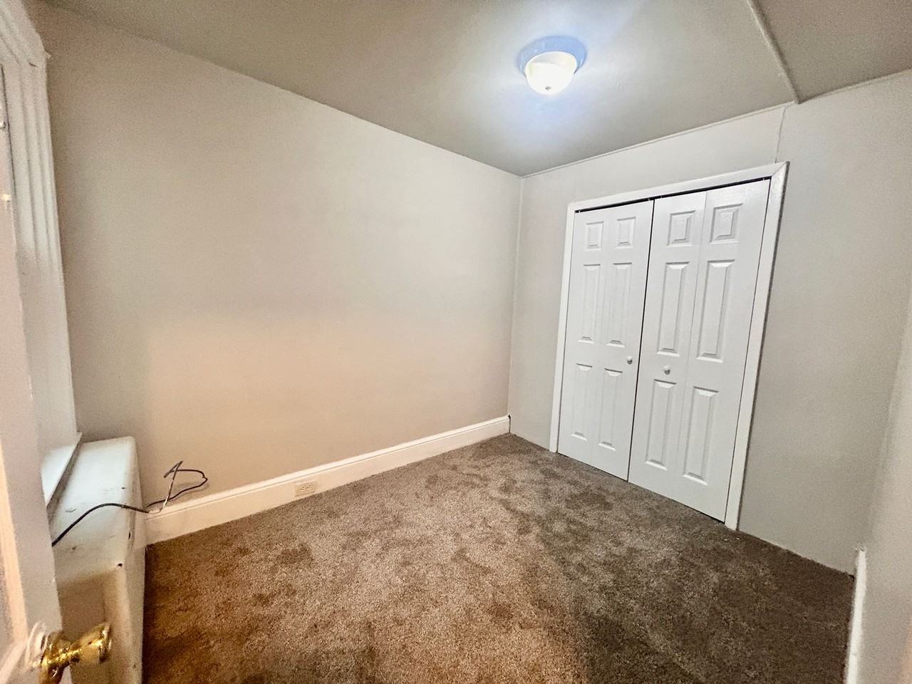 571 Pershing Ave - Photo 7 of 16