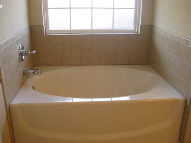 905 Eagle Cliff Dr - Photo 4 of 9