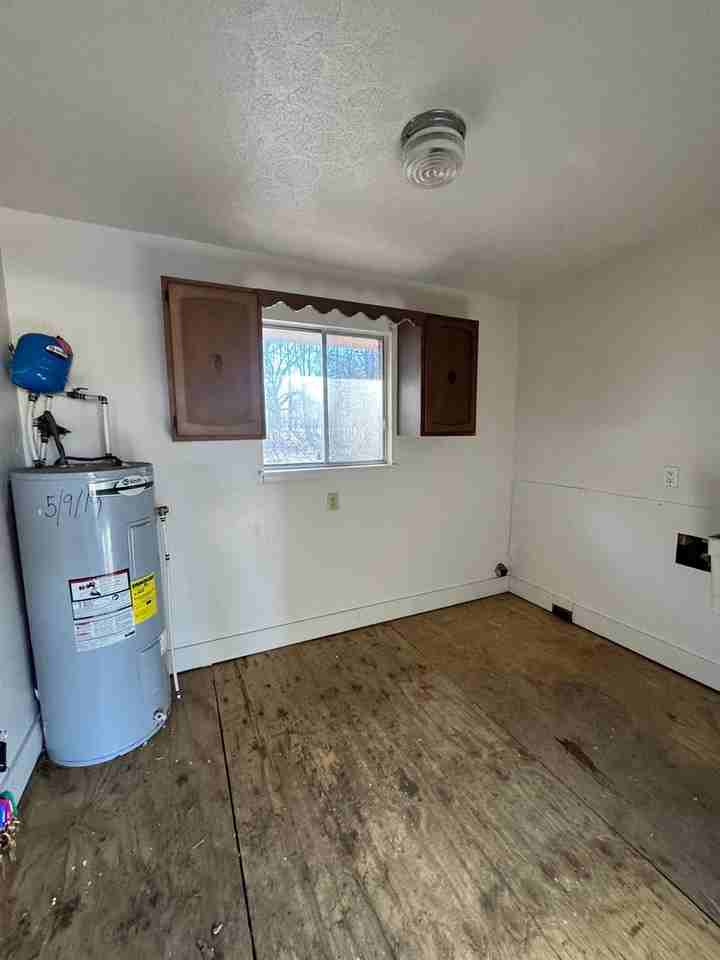 3741 Robert Riding Rd - Photo 3 of 20