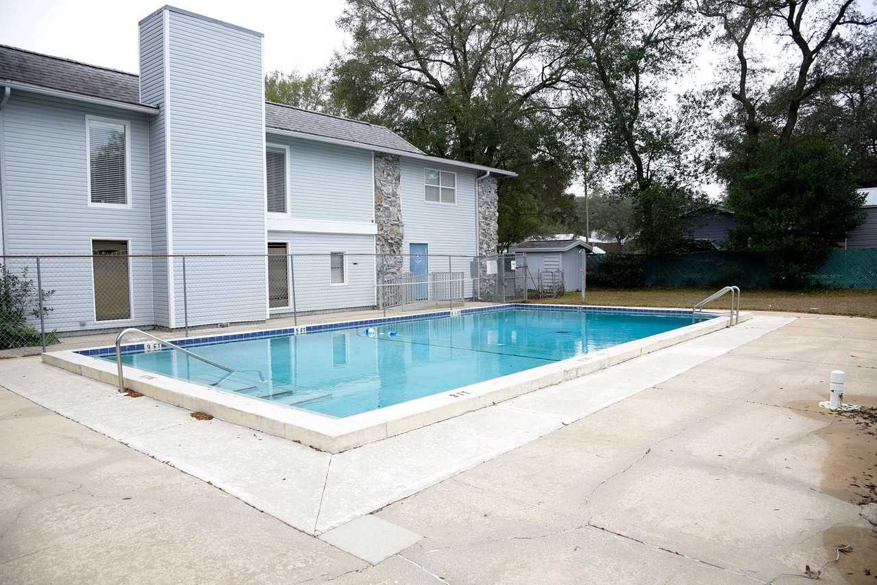 201 College Blvd E #11 - Photo 2 of 33