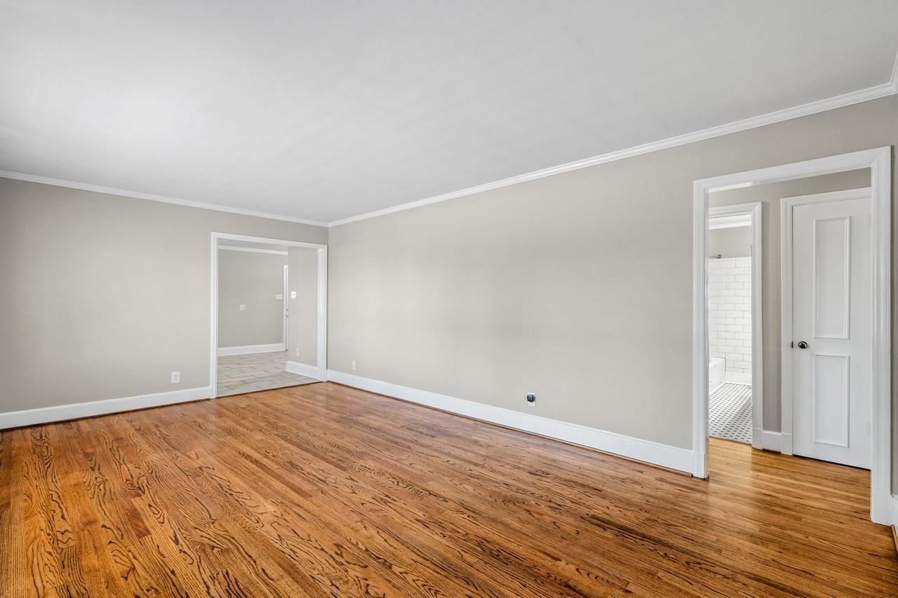 904 S Williamson Ave - Photo 2 of 36