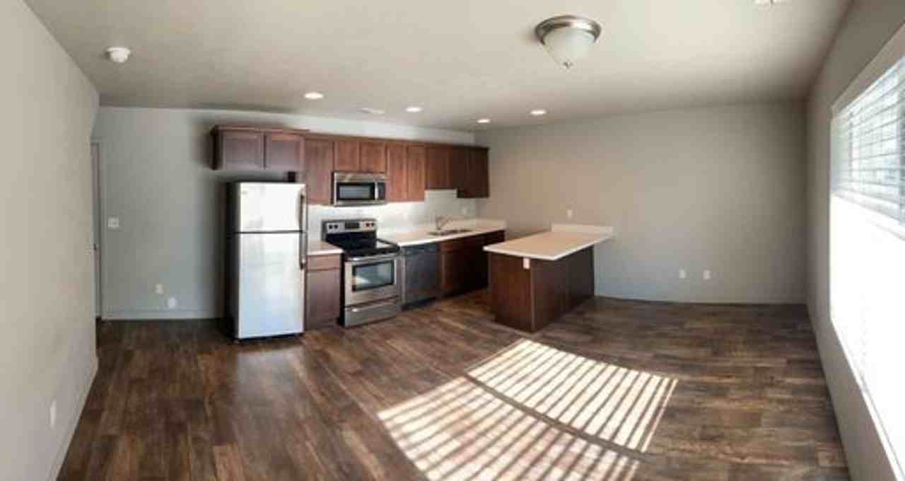 248 N 680 E - Photo 3 of 31