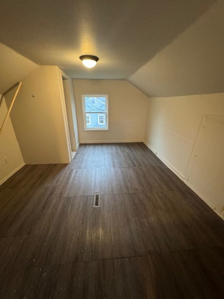 2913 Chestnut St - Photo 7 of 8