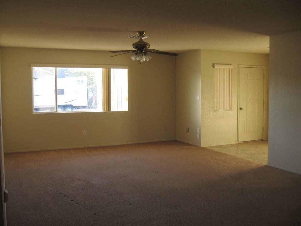 11302 E 25th St - Photo 5 of 10