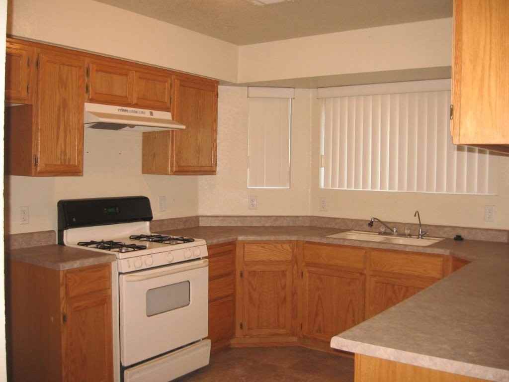 11302 E 25th St - Photo 6 of 10