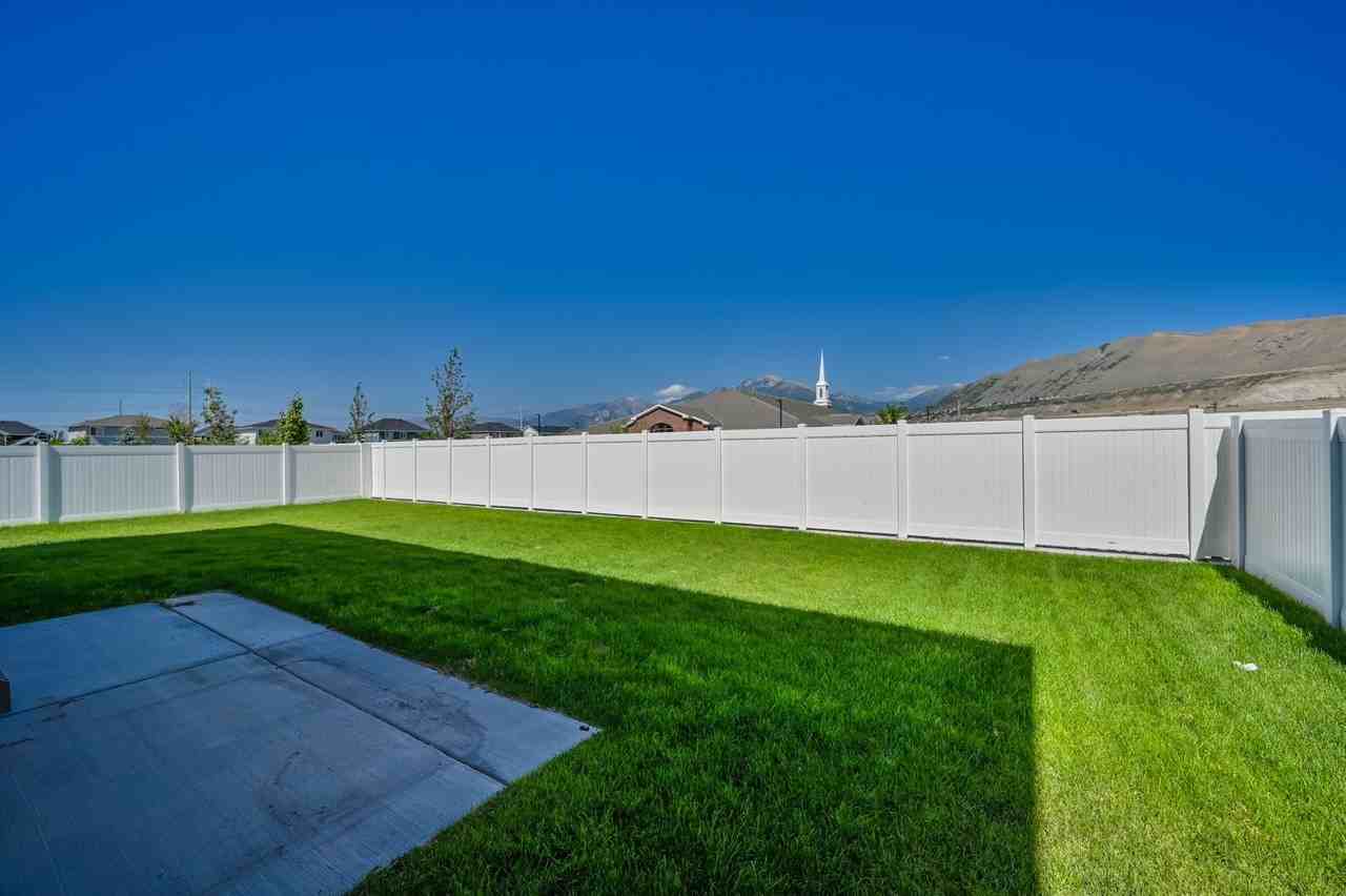 15127 S Revolutionary Way - Photo 4 of 37