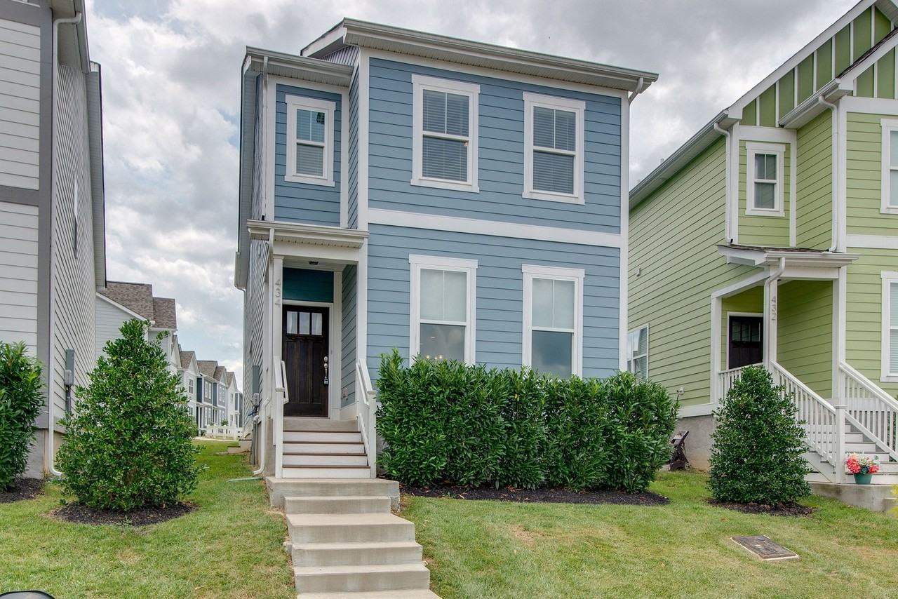 434 Elegance Way - Photo 2 of 33