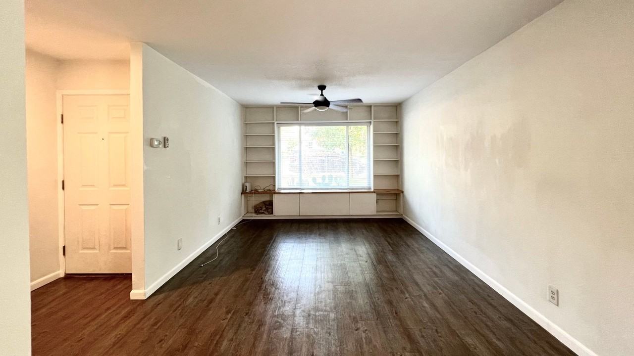 203 Dora St - Photo 2 of 9
