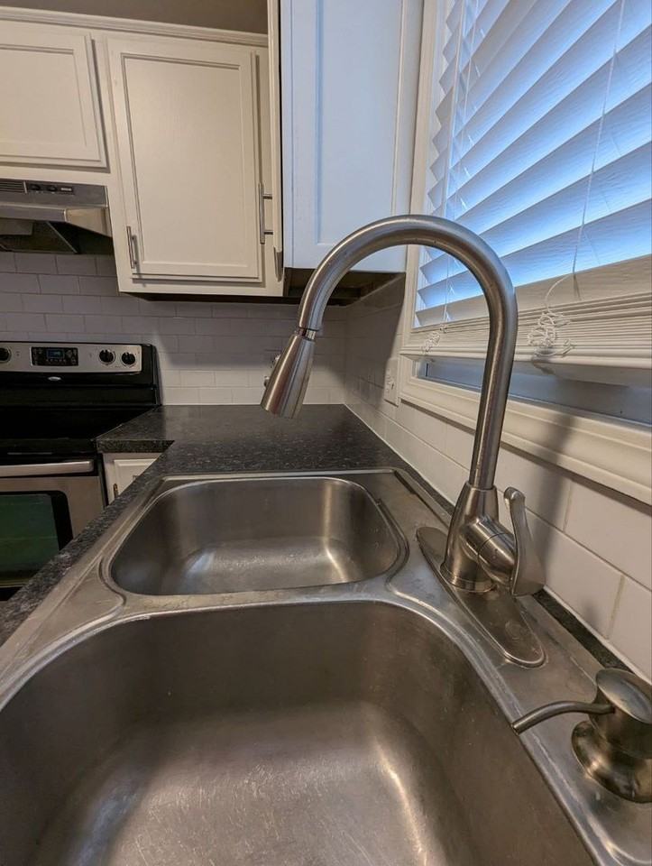 4114 S Western Ave - Photo 7 of 28