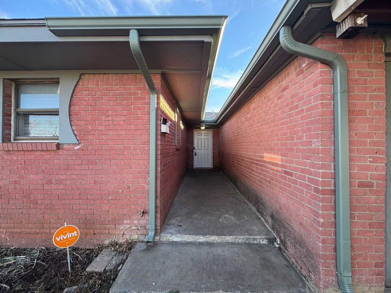 108 Se 56th St - Photo 4 of 41