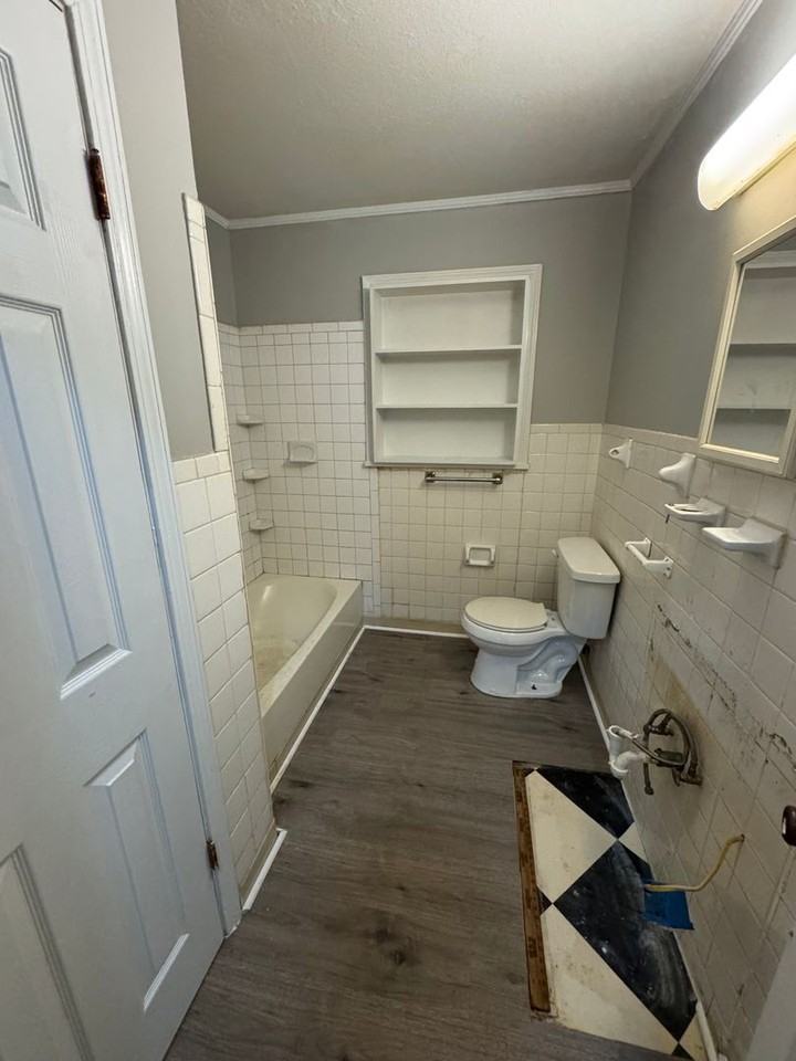 2810 18th Ave - Photo 6 of 6