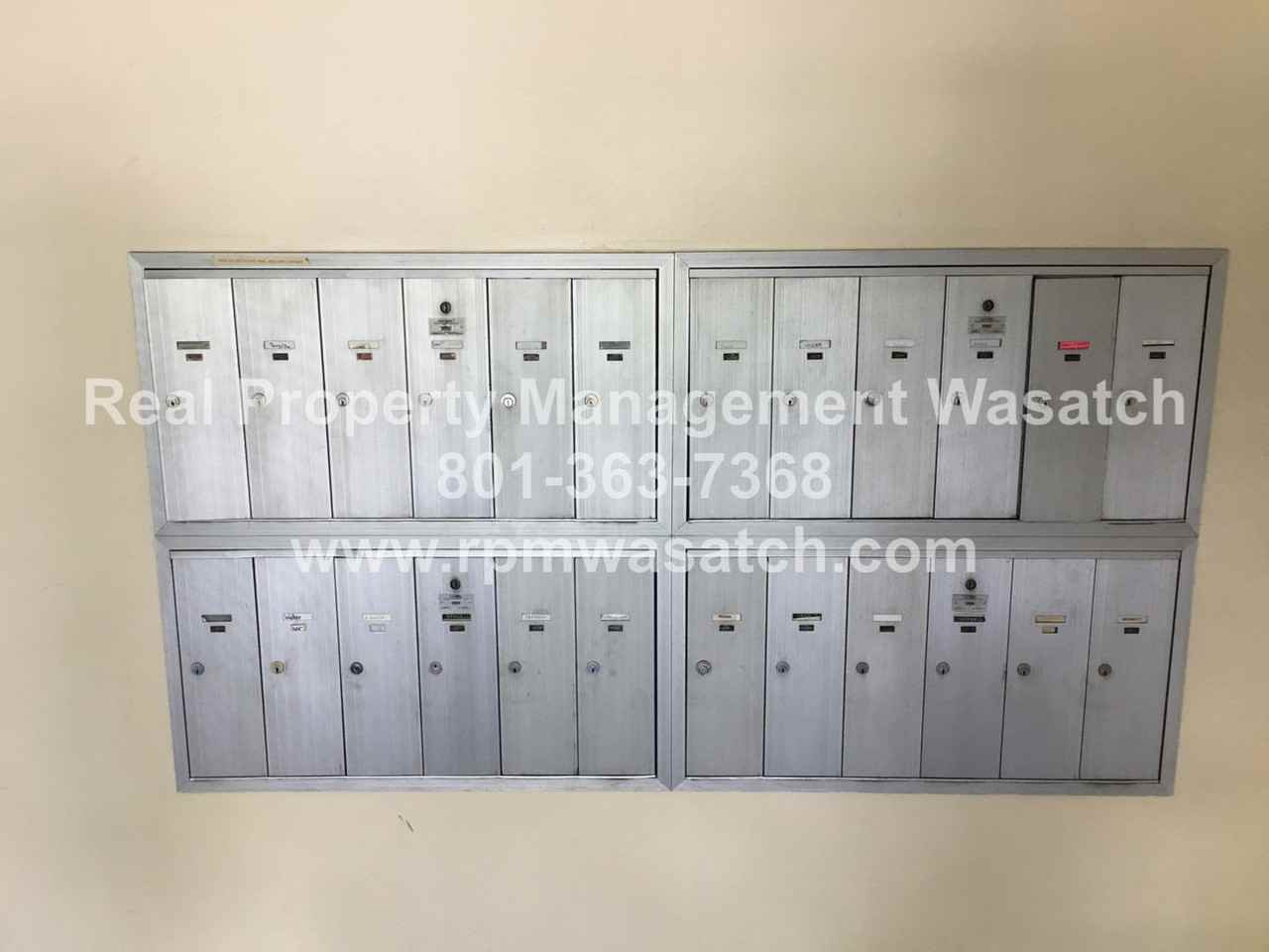 110 S 800 E #302 - Photo 2 of 17