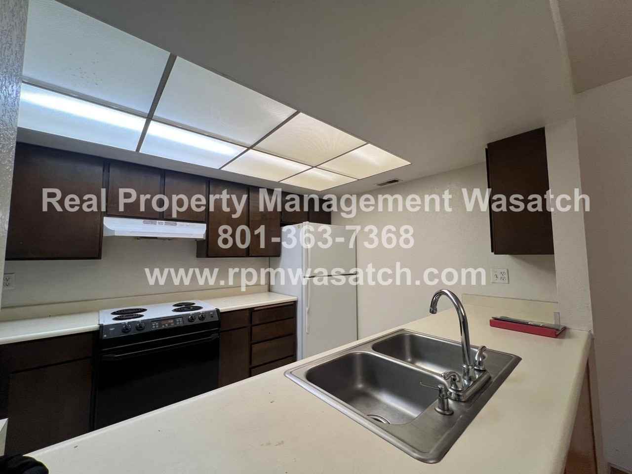 110 S 800 E #302 - Photo 5 of 17